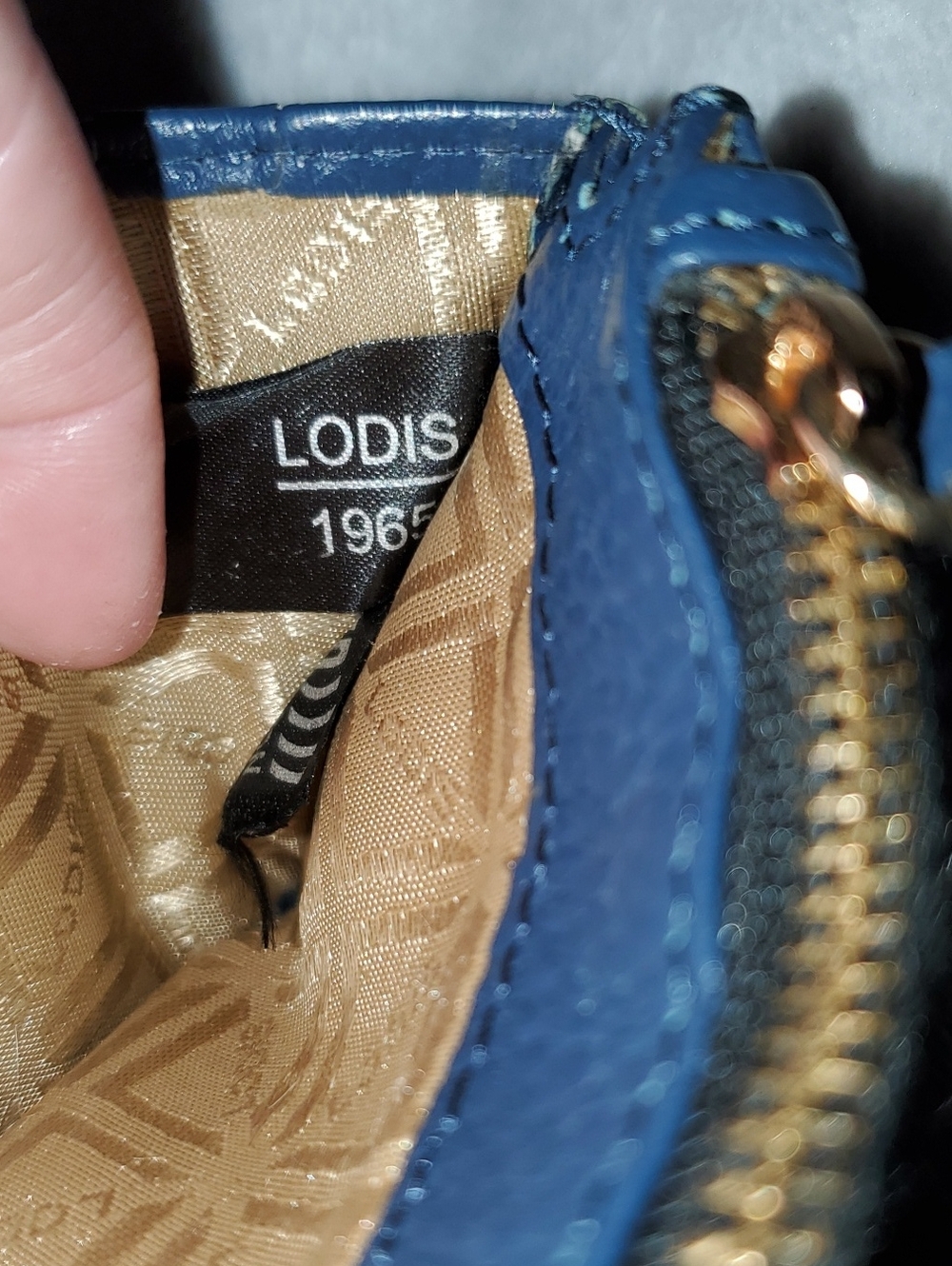 Lodis Leather Catalina Card Stacker Wallet - Picture 5 of 12